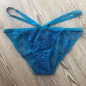 NWOT Victoria’s Secret Very Sexy Sapphire Cheekini Panty, S